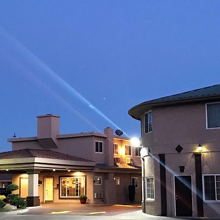 Yosemite Parkway Hotel Merced Buitenkant foto