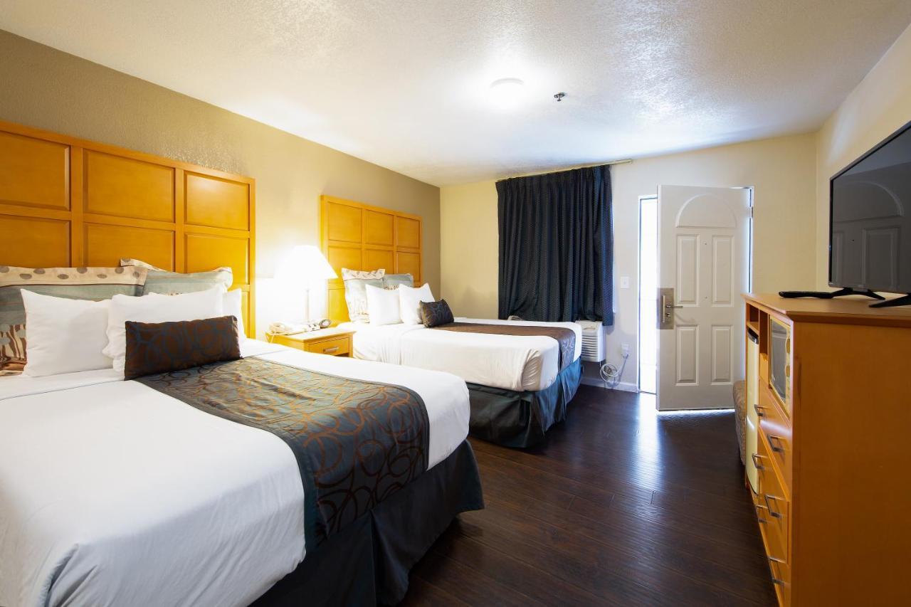 Yosemite Parkway Hotel Merced Buitenkant foto